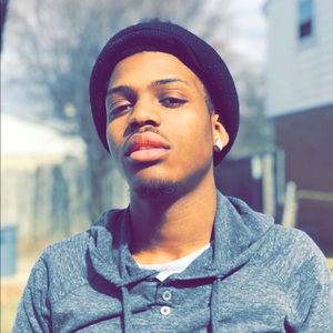 Meet your Posher, Thomas